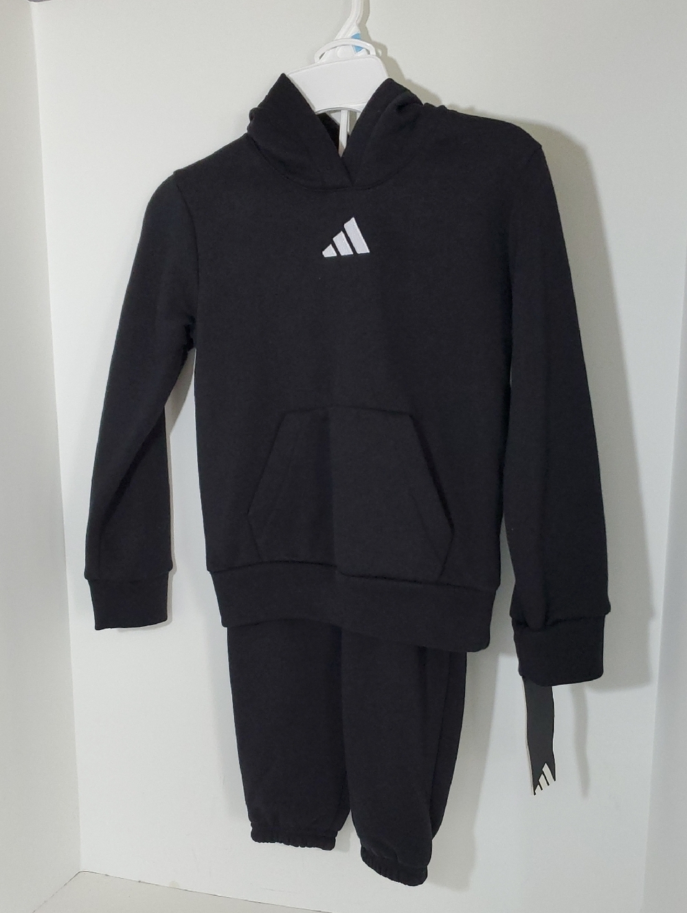 adidas Boys Black Hooded Jacket with Joggers Size 5 NWT